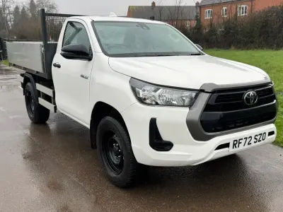Usado Toyota HiLux Active 150 HP (110 kW) 2023 Branco Pickup