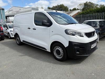 White Used 2019 Peugeot Expert Van | £9,995 (Fair price)