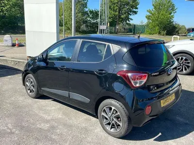 Używany Hyundai i10 Premium 87 KM (63 kW) 2019 Czarny Hatchback