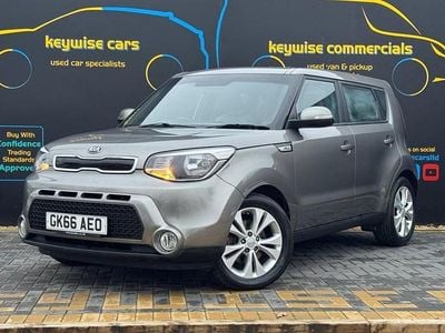 Silver Used 2016 Kia Soul SUV | £8,690 (Fair price)