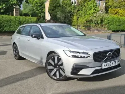 New Volvo V90 Plus 350 HP (257 kW) 2025 Metallic  platinum grey Estate