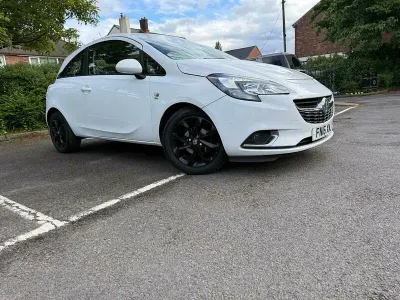 Used Vauxhall Corsa SRi 2016 White Hatchback