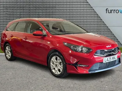 Used Kia Ceed 138 HP (101 kW) 2025 Red Hatchback