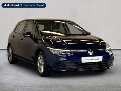 Used VW Golf VIII Life 130 HP (95 kW) 2022 Blue Hatchback