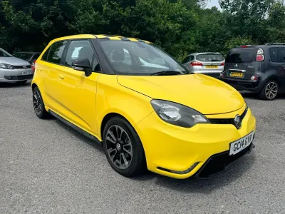 Used MG MG3 Luxury 106 HP (77 kW) 2014 Yellow Hatchback