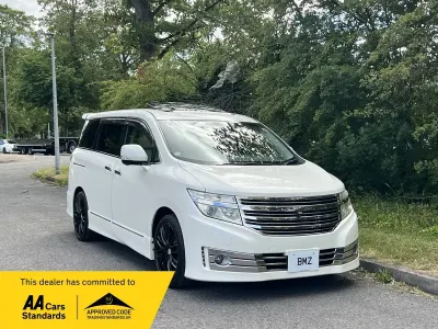 Used Nissan Elgrand Pack 2010 White MPV