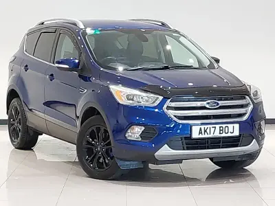 Käytetty Ford Kuga Titanium 150 HP (110 kW) 2017 Sininen Katumaasturi