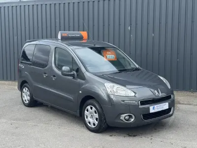 Gebraucht Peugeot Partner Tepee S 92 PS (67 kW) 2014 Grau Van / Kleinbus