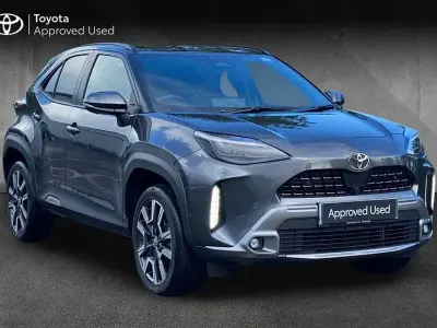 Used Toyota Yaris Cross 128 HP (94 kW) 2025 Decuma grey SUV