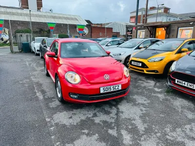Używany VW Beetle Design 110 KM (80 kW) 2015 Czerwony Hatchback