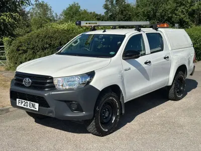 Used Toyota HiLux Active 150 HP (110 kW) 2020 White Pickup