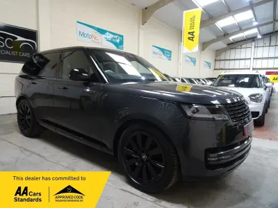 Käytetty Land Rover Range Rover HSE 2023 Harmaa Katumaasturi