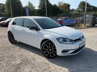Used VW Golf VII SE 115 HP (84 kW) 2018 White Hatchback