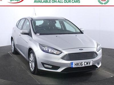 Used Ford Focus Zetec 125 HP (91 kW) 2016 Silver Hatchback