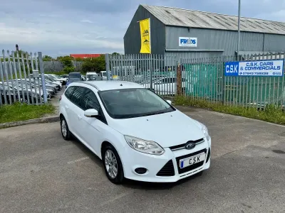 Used Ford Focus 2011 White Estate