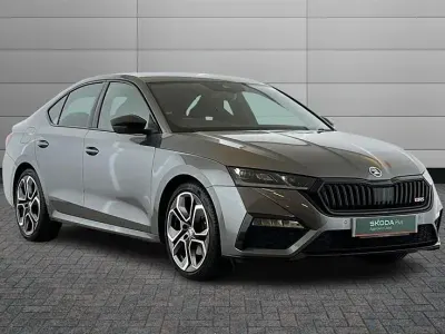Begagnad Skoda Octavia vRS 200 HK (147 kW) 2023 Grå Halvkombi