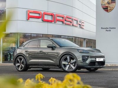 Green Used 2025 Porsche Macan SUV | £79,900