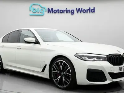 Begagnad BMW 520 M Sport 190 HK (139 kW) 2022 Vit Sedan