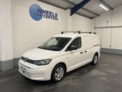 Used VW Caddy Maxi S 102 HP (75 kW) 2022 White MPV