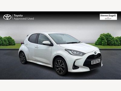 Used Toyota Yaris Hybrid Design 2023 White Hatchback