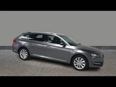 Usado Skoda Superb SE Technology 2023 Cinzento Carrinha