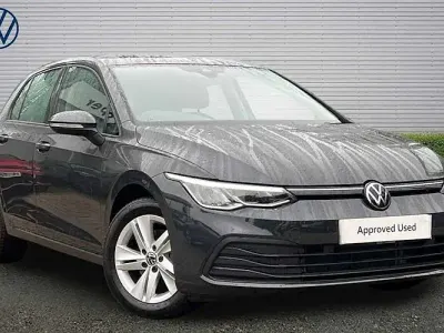 Used VW Golf VIII Life 131 HP (96 kW) 2024 Grey Hatchback