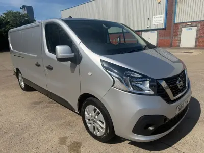 Used Nissan NV300 Tekna 145 HP (106 kW) 2021 Grey Van