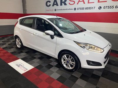 Usado Ford Fiesta Zetec 2016 Branco Citadino