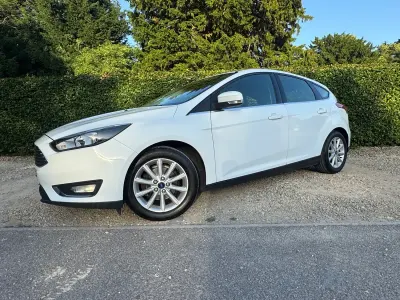 Used Ford Focus Titanium 115 HP (84 kW) 2015 White Hatchback