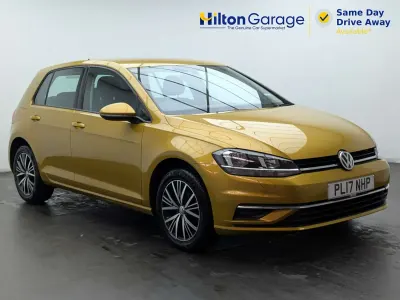 Used VW Golf VII SE 125 HP (91 kW) 2017 Yellow Hatchback