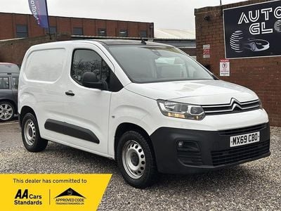 Used Citroën Berlingo 100 HP (73 kW) 2020 White MPV