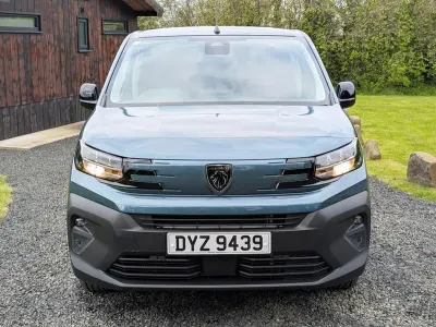 New Peugeot Partner S 129 HP (94 kW) 2026 Blue MPV