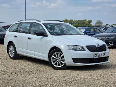 Begagnad Skoda Octavia 2016 Vit Halvkombi