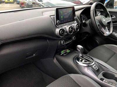 Used Nissan Juke N-Connecta 143 HP (105 kW) 2023 Silver SUV