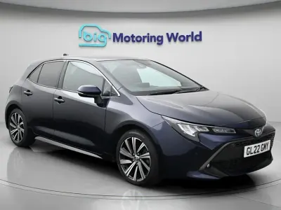 Usado Toyota Corolla Design 122 HP (89 kW) 2022 Azul Citadino