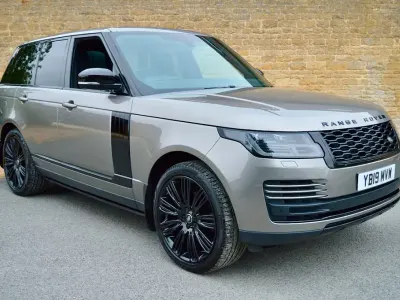 Used Land Rover Range Rover Vogue 275 HP (202 kW) 2019 Silver SUV