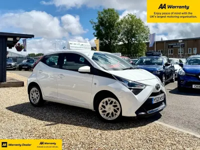 Used Toyota Aygo X-play 2020 White Hatchback