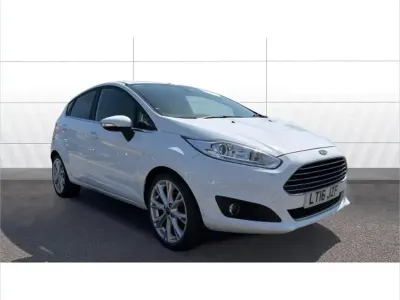 Used Ford Fiesta Titanium X 99 HP (72 kW) 2016 White Hatchback