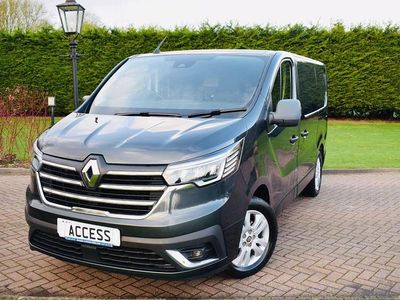 Begagnad Renault Trafic 2023 Grå Minibuss