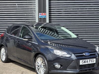 Usado Ford Focus Zetec 125 HP (91 kW) 2013 Preto Citadino