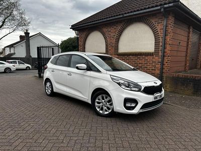 Used Kia Carens 133 HP (97 kW) 2017 White MPV