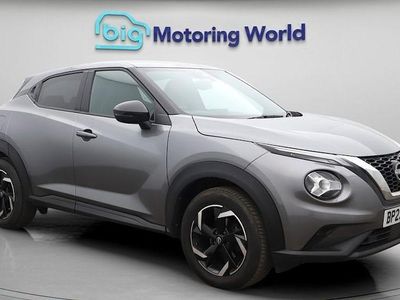 Usado Nissan Juke N-Connecta 114 HP (83 kW) 2023 Cinzento SUV