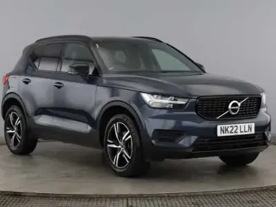 Begagnad Volvo XC40 R-Design 161 HK (118 kW) 2022 Blå SUV