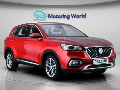 Used MG HS Excite 160 HP (117 kW) 2023 Red SUV