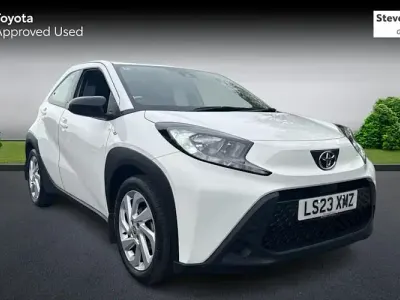 Used Toyota Aygo X PURE 72 HP (52 kW) 2023 White SUV