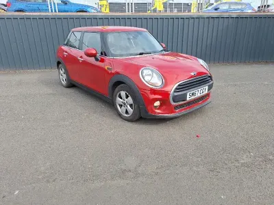 Used Mini ONE 102 HP (75 kW) 2017 Red Hatchback