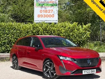 Begagnad Peugeot 308 SW Allure Premium 179 HK (131 kW) 2022 Kombi