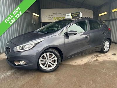 Used Kia Ceed 126 HP (92 kW) 2015 Silver Hatchback