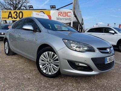 Used Vauxhall Astra Excite 100 HP (73 kW) 2015 Silver Hatchback