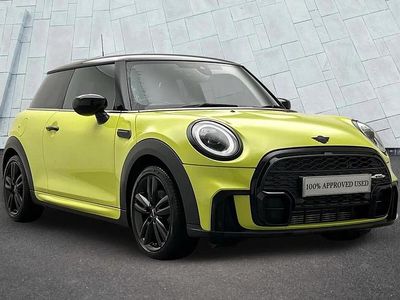 Used Mini Cooper Sport 134 HP (98 kW) 2023 Yellow Hatchback
